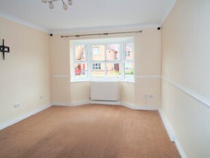 4 Bedroom Detached House To Rent