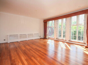 4 Bedroom End Of Terrace House To Rent