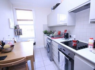 4 bedroom flat to rent Wood Green, N22 6TN