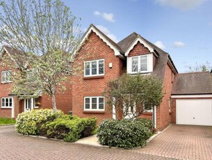 4 Bedroom Link Detached House For Sale In Winchester, Hampshire