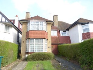 4 bedroom semi-detached house for sale Hendon, NW11 9AL
