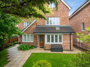 4 Bedroom Semi-detached House For Sale In Chesham