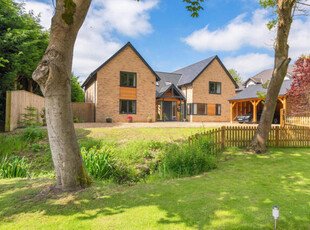 5 Bedroom Detached House For Sale In St. Neots, Cambridgeshire