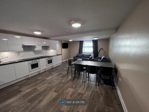 7 Bedroom Flat To Rent