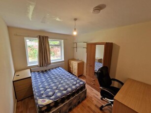 7 Bedroom Semi-detached House For Rent In Nottingham, Nottinghamshire