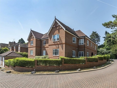 2 bedroom apartment for sale in Charlotte Close, Caversham, Reading, RG4