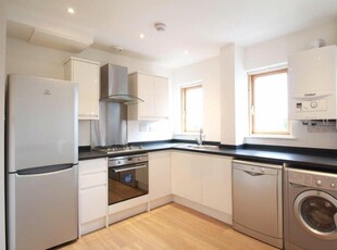 1 bedroom apartment for rent in Green Lanes, Palmers Green, London, N13