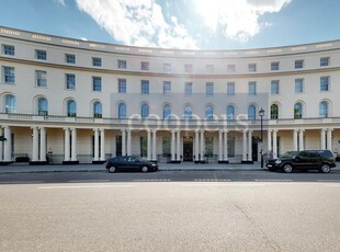 1 bedroom apartment for rent in Park Crescent, London, W1B