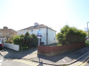 1 bedroom flat for rent in Banwell Close - Bedminster Down, BS13