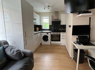 1 bedroom flat for rent in Doveney Close, Orpington, BR5