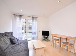1 bedroom flat for rent in Hoxton Square, Shoreditch, London, N1