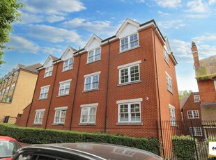 1 bedroom flat for rent in Windsor House, Mountfield Way, St. Mary Cray, Orpington, BR5