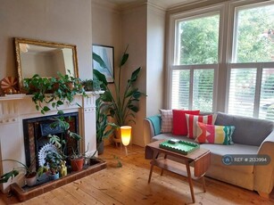 1 bedroom flat for rent in With Garden, London, SE23