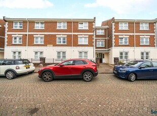 1 bedroom flat for sale in St. Lukes Square, Guildford, Surrey, GU1