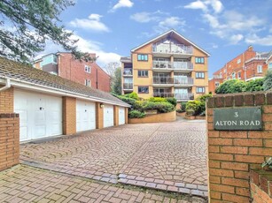 2 bedroom apartment for rent in Alton Road, Poole, BH14