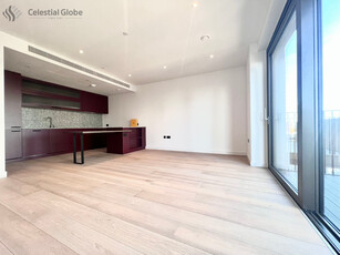 2 bedroom apartment for rent in Viaduct Gardens, London, SW11