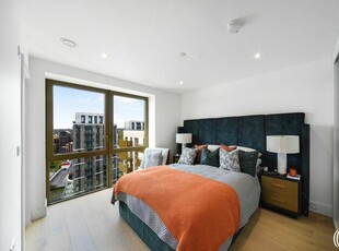 2 bedroom apartment for sale in Capital Interchange Way Brentford TW8