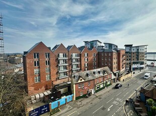 2 bedroom apartment for sale in East Quay Road, Poole Quay, Poole, BH15