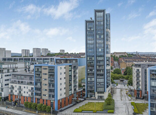 2 bedroom apartment for sale in Meadowside Quay Square, Glasgow Harbour, G11