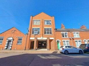 2 bedroom apartment for sale in Roe Road, Northampton, NN1