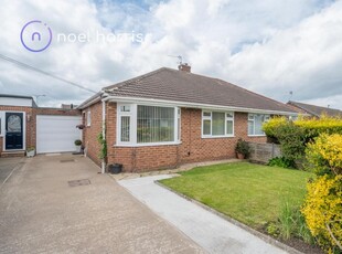 2 bedroom bungalow for sale in Rayleigh Drive, Woodland's Park, Wideopen, NE13