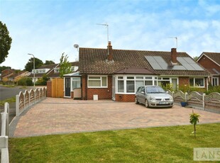 2 bedroom bungalow for sale in Walmer Road, Woodley, Reading, RG5