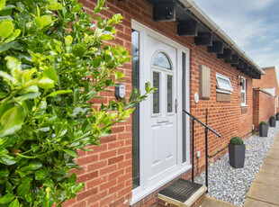 2 bedroom detached bungalow for sale in Egremont Drive, Lower Earley, Reading, Berkshire, RG6