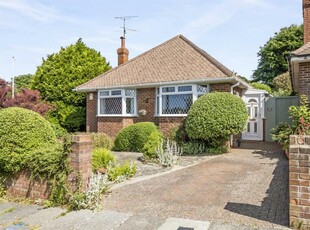 2 bedroom detached bungalow for sale in Highview Road, Patcham, Brighton, BN1