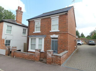 2 bedroom detached house for sale in Bury St Edmunds, IP33