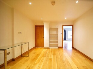 2 bedroom duplex for rent in Grainger Street, Newcastle Upon Tyne, NE1