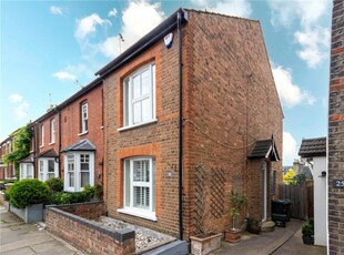 2 bedroom end of terrace house for sale in Cannon Street, St. Albans, Hertfordshire, AL3