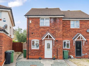 2 bedroom end of terrace house for sale in Hobby Close, Portsmouth, Hampshire, PO3