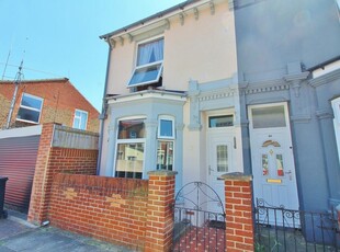2 bedroom end of terrace house for sale in Mayhall Road, Copnor, PO3