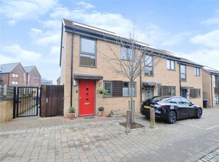 2 bedroom end of terrace house for sale in Rounding Mews, Upton, Northampton, Northamptonshire, NN5