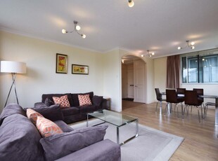 2 bedroom flat for rent in Birley Lodge, Acacia Road, London NW8