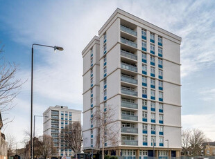 2 bedroom flat for rent in Bromley High Street, Bow, Mile End, London, E3