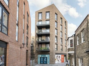 2 bedroom flat for rent in Drapers Yard, Wandsworth, SW18