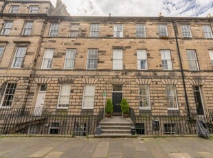 2 bedroom flat for rent in Great King Street, New Town, Edinburgh, EH3