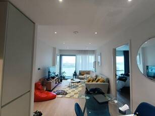 2 bedroom flat for rent in Greenwich Cutter Lane, London, SE10