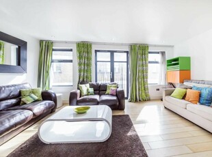 2 bedroom flat for rent in Hatton Place, Hatton Garden, EC1N