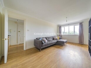 2 bedroom flat for rent in Homesdale Road Bromley BR2