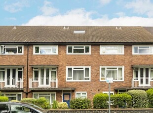 2 bedroom flat for rent in Maple Road, Surbiton, KT6