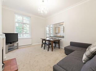 2 bedroom flat for rent in Sussex Gardens, Paddington, London, W2., W2