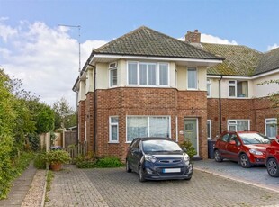 2 bedroom flat for sale in Ardingly Drive, Goring-by-Sea, Worthing, BN12