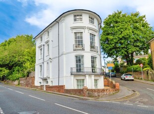2 bedroom flat for sale in Clifton Road, Winchester, SO22