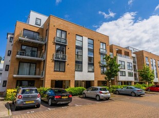 2 bedroom flat for sale in Cromwell Road, Cambridge, CB1