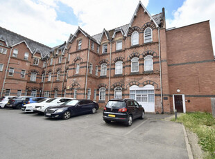 2 bedroom flat for sale in Grosvenor Gate, Humberstone, Leicester, LE5