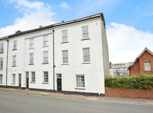 2 bedroom flat for sale in Magdalen Street, St Leonards, Exeter, EX2