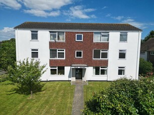2 bedroom flat for sale in Mulberry Lane, Goring-By-Sea, BN12