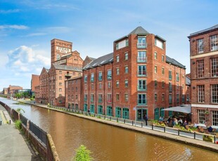 2 bedroom flat for sale in Steam Mill Street, Chester, Cheshire, CH3